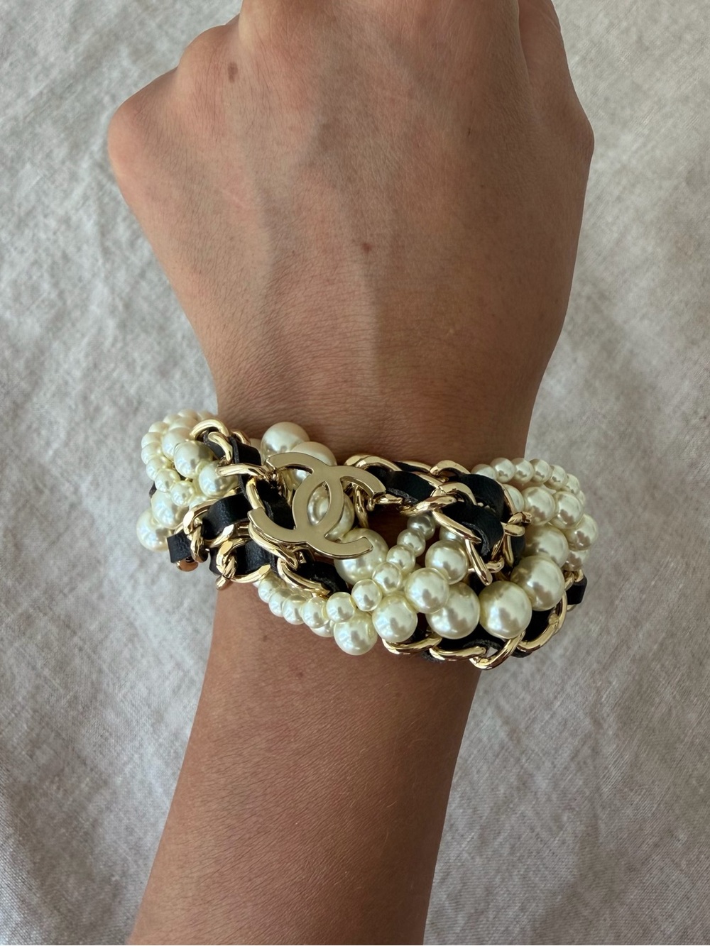 ✨CHANEL Gold, Black & Pearl Braided Logo Bracelet🖤 - Picture 8 of 12